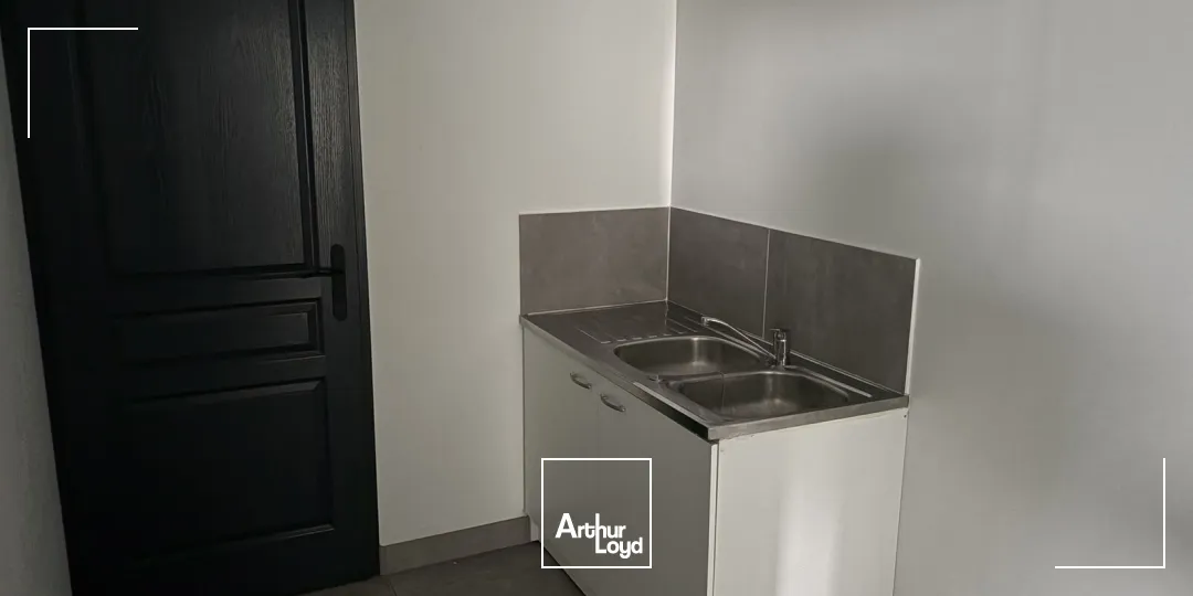 Cellule artisanale à louer - Meung sur Loire - 330 m2 - Périphérie Ouest Orléans Métropole