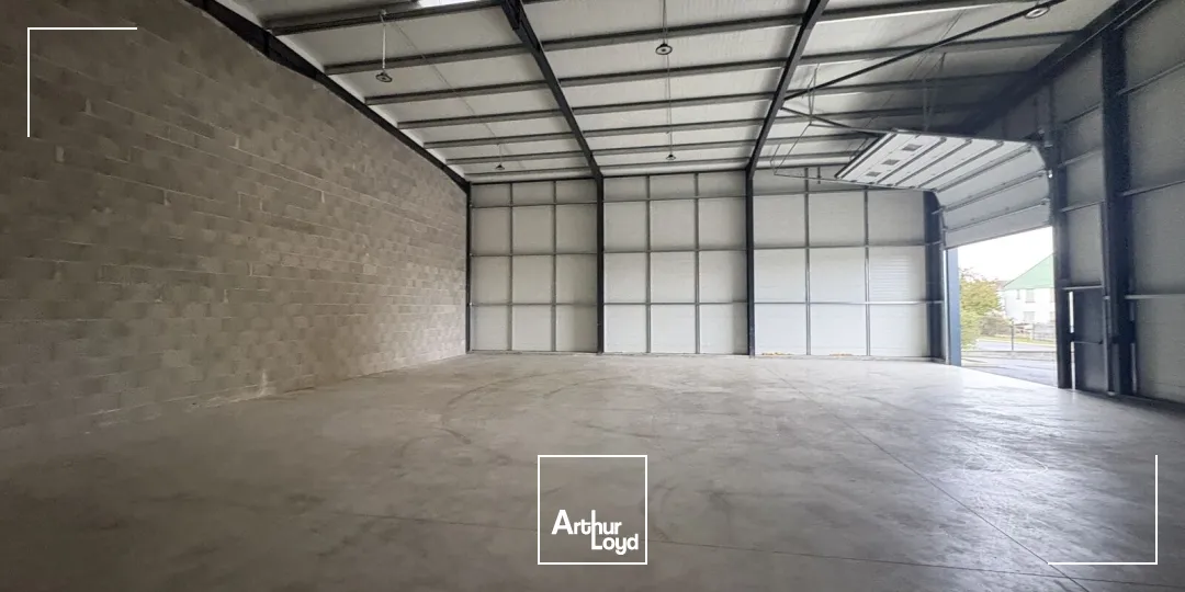 Cellule artisanale à louer - Meung sur Loire - 330 m2 - Périphérie Ouest Orléans Métropole