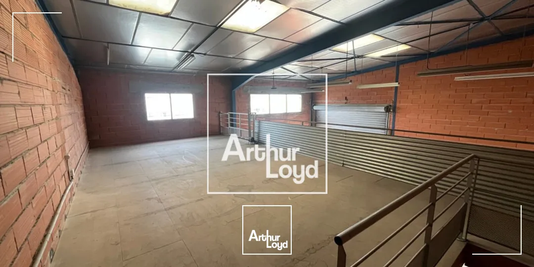 LOCAUX D'ACTIVITÉS AVEC VITRINE - À LA LOCATION - TOULOUSE ST ORENS