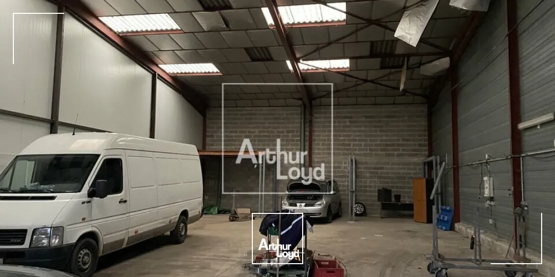 MOISSY CRAMAYEL LOCAL A VENDRE