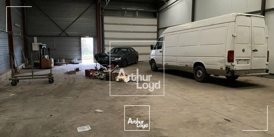 MOISSY CRAMAYEL LOCAL A VENDRE