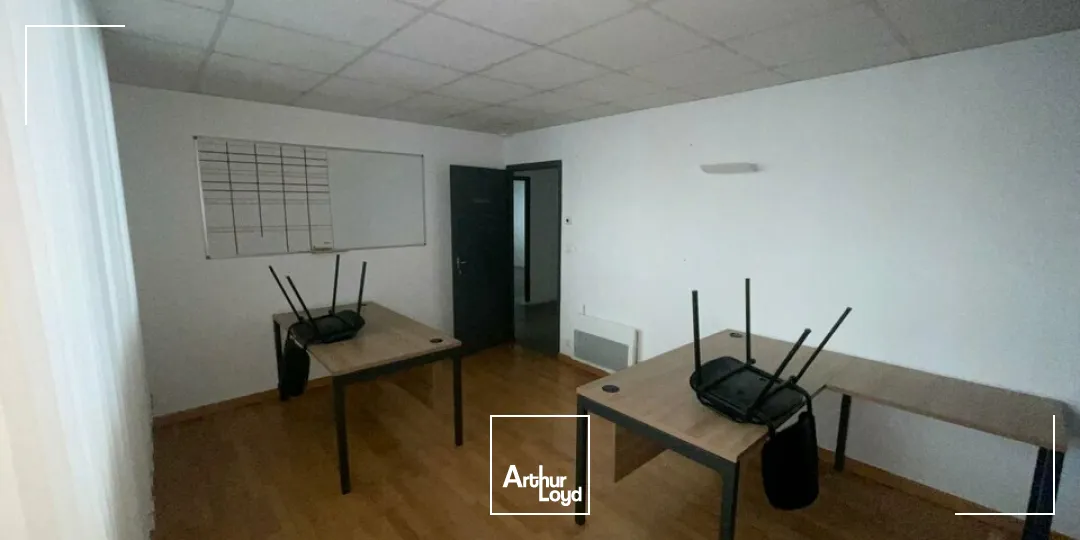 LOCAL D'ACTIVITÉ DE 376M² À LA LOCATION  MONTAIGU-VENDÉE 