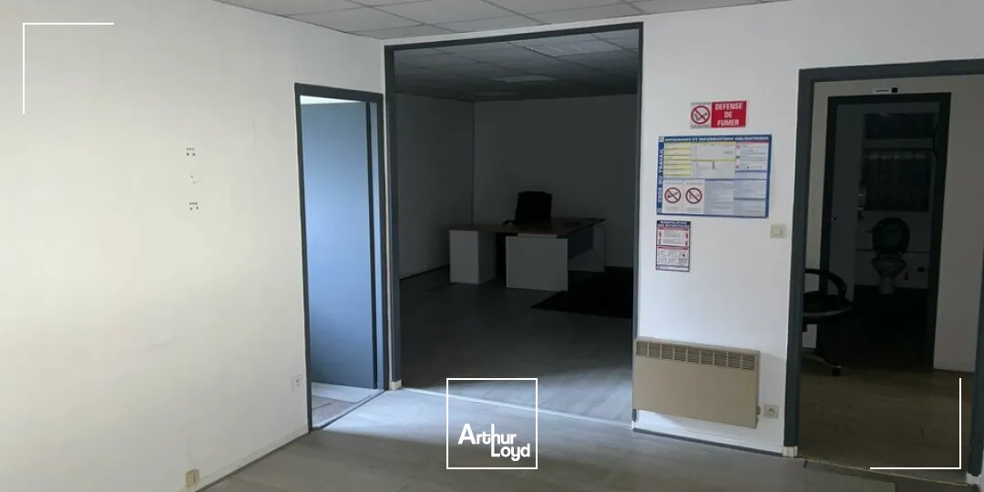 LOCAL D'ACTIVITÉ DE 376M² À LA LOCATION  MONTAIGU-VENDÉE 