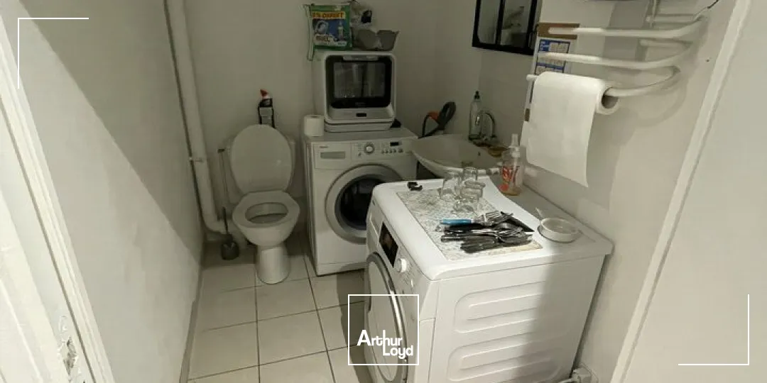 LOCATION BUREAUX + ENTREPOT PROCHE AVENUE DE PARIS NIORT 210 m2