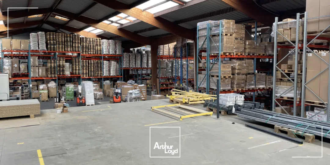 A Clisson, bâtiment de logistique d'environ 5584 m2