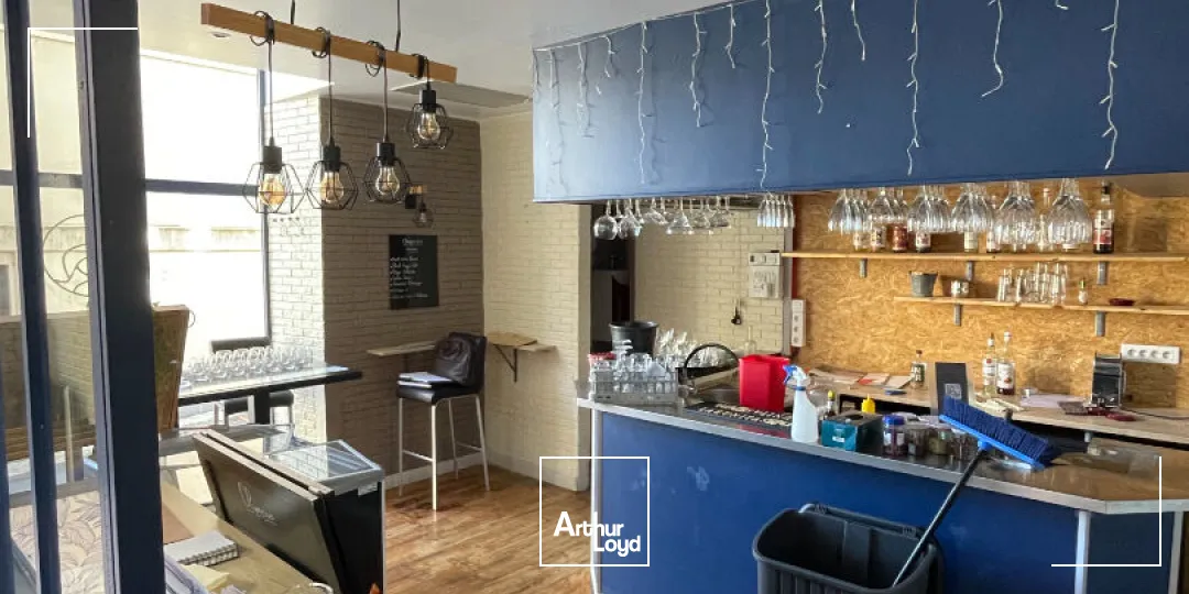 Local commercial avec extraction + un appartement - A VENDRE - LIMOGES CENTRE