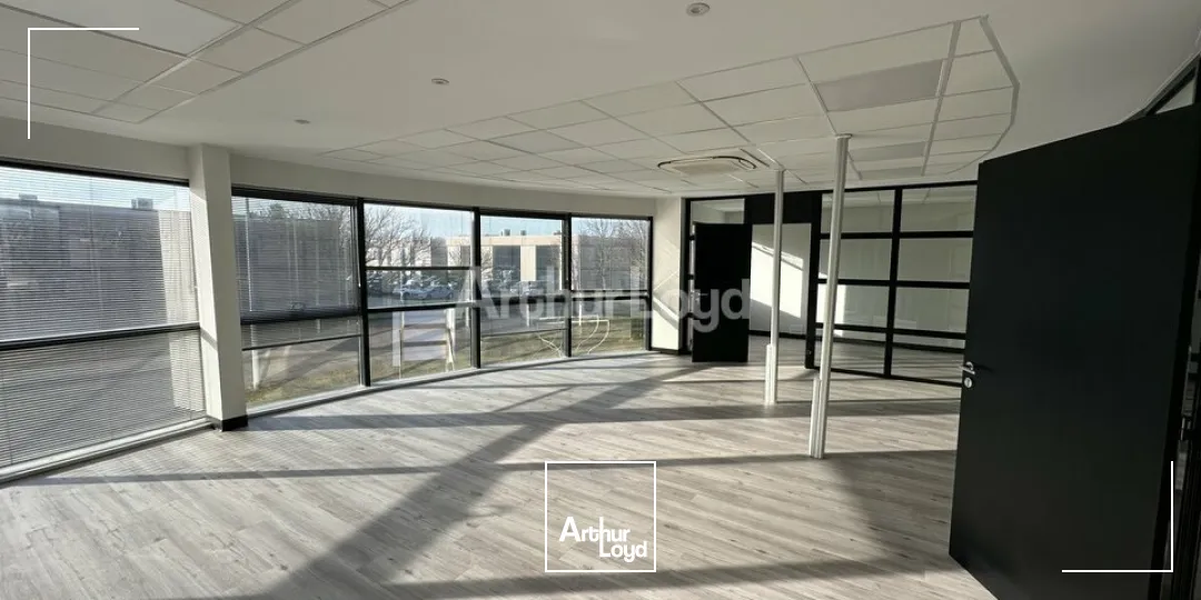 BUREAUX à VENDRE de 262 m²