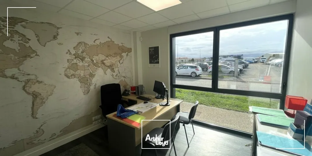 BUREAUX À LOUER À BIARD  123 M² FONCTIONNELS ET CLIMATISÉS AVEC PARKING  VISIBILITÉ ET EMPLACEMENT STRATÉGIQUE PROCHE POITIERS