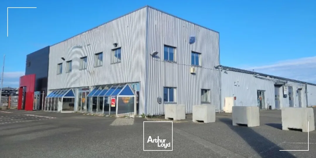 LOCATION COMMERCIAL/ACTIVITE 1833m²