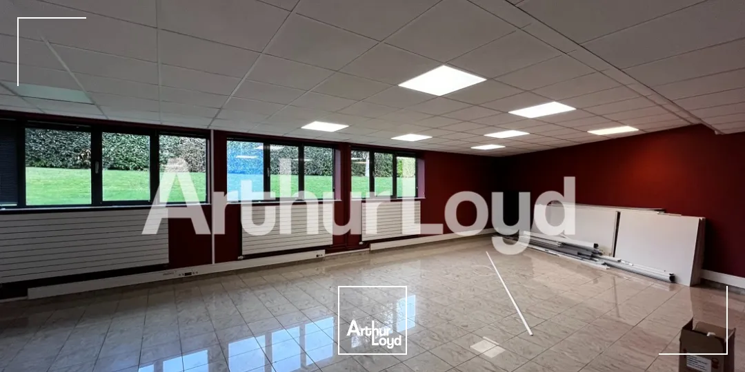 BATIMENT TERTIAIRE A VENDRE - ST CONTEST