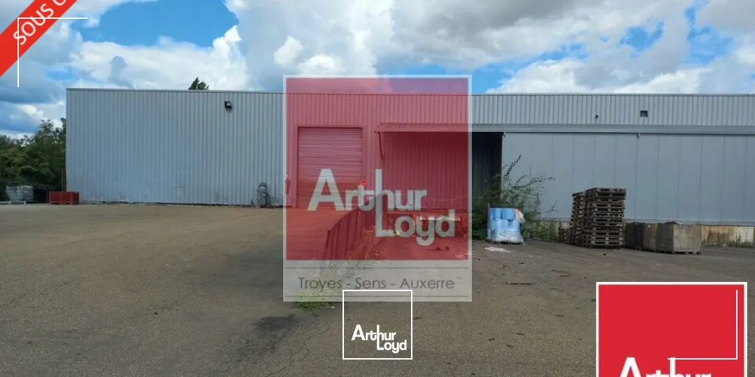 Migennes, Zi, Bâtiment Industriel de 1150m2 sur 12000m2 de terrain