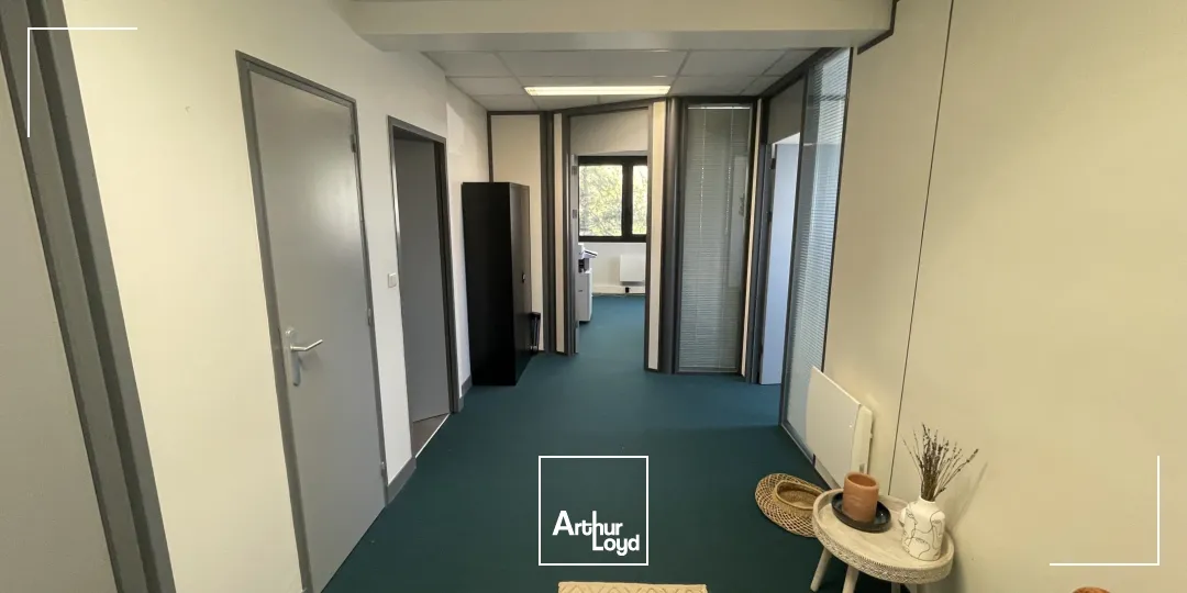 A LOUER BUREAUX DE 63 M2 À 335 M2 - COMPIEGNE ZAC DE MERCIERES