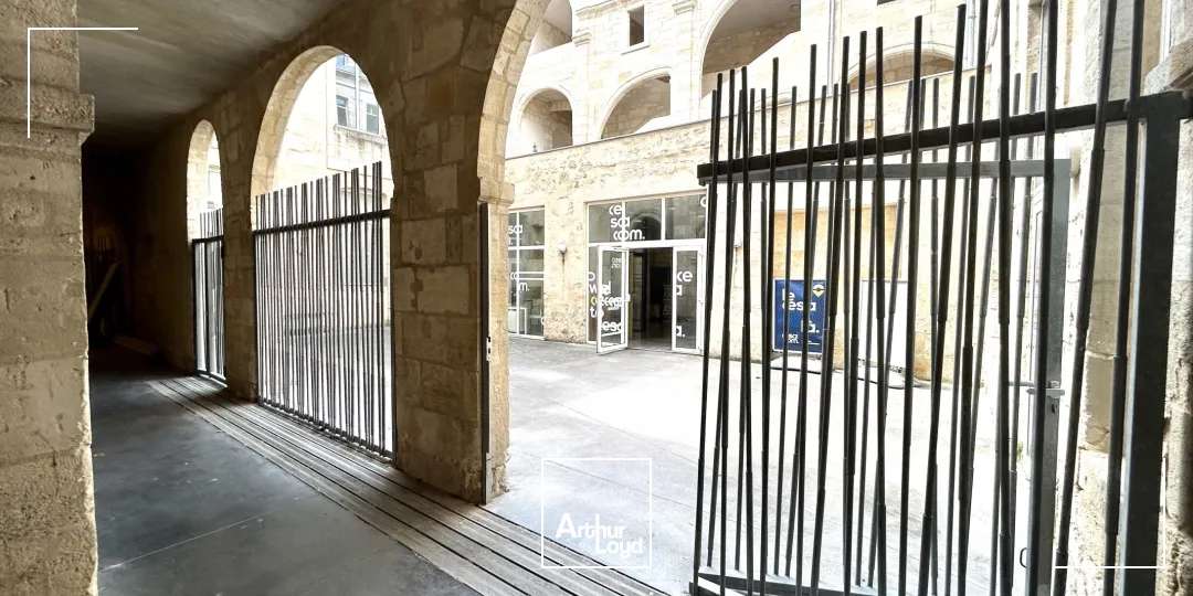 Local commercial de 650 m² à louer - Bordeaux Chartrons