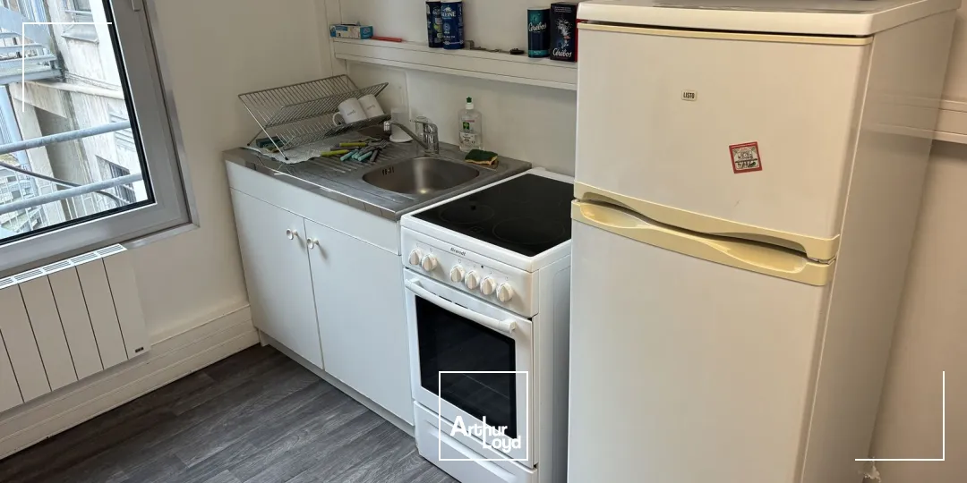 Bureaux lumineux à louer - La Madeleine, aux portes de Lille, avec parking et transports en commun immédiats !