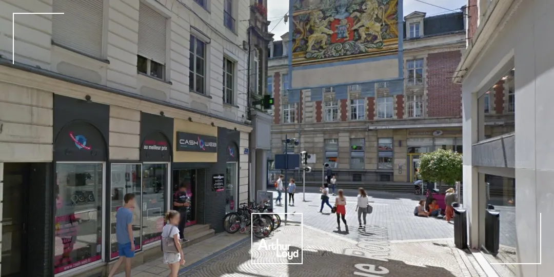 Local commercial à louer à Arras - Emplacement prime en rue piétonne, 89 m² lumineux