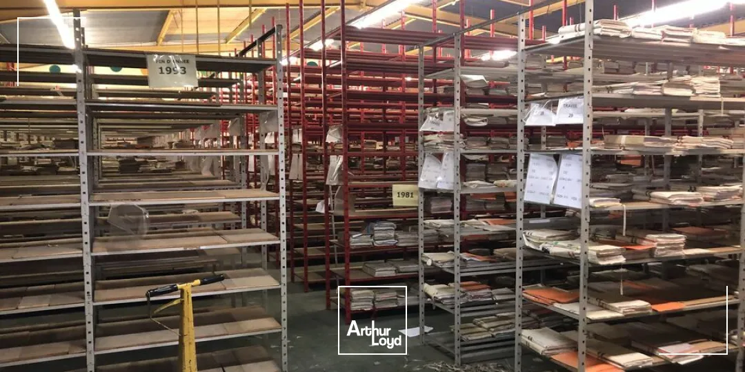 ENTREPOT 1483 M2 DIVISIBLE NIORT SAINT LIGUAIRE