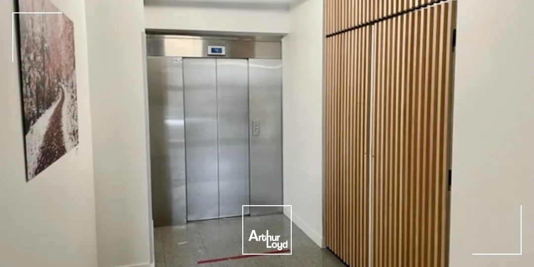 Bureaux en RDC à louer à Lille - Visibilité et accessibilité premium