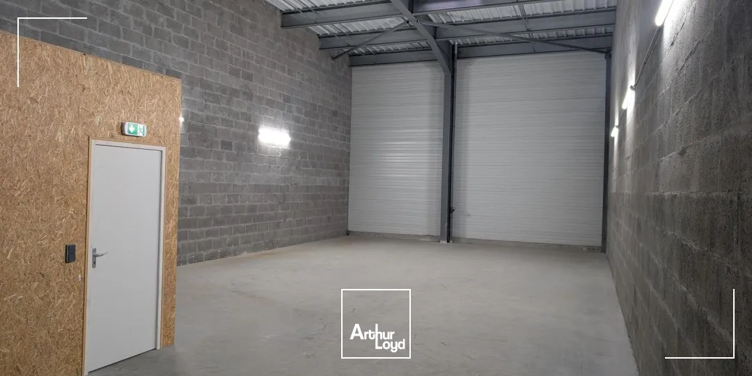 A LOUER - STOCKAGE - BUREAUX - BRAIS - ST NAZAIRE