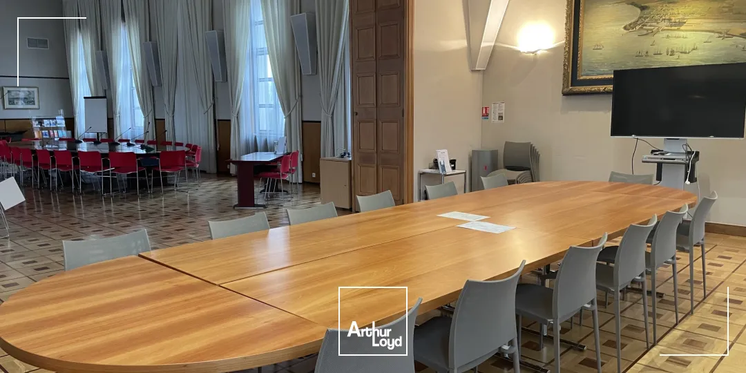 LOCATION - BUREAUX - 1291 M2 - ST NAZAIRE