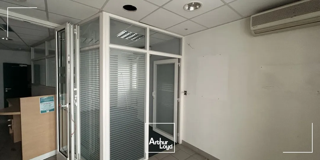 Local commercial à vendre à Campbon dans un espace de 69,22 m2