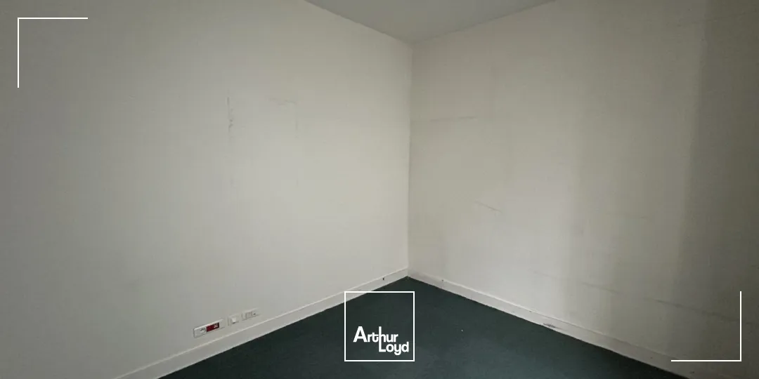 Locaux commerciaux à vendre à Bouvron 44130