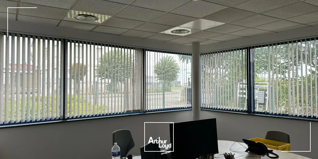 BUREAUX à VENDRE de 786 m²