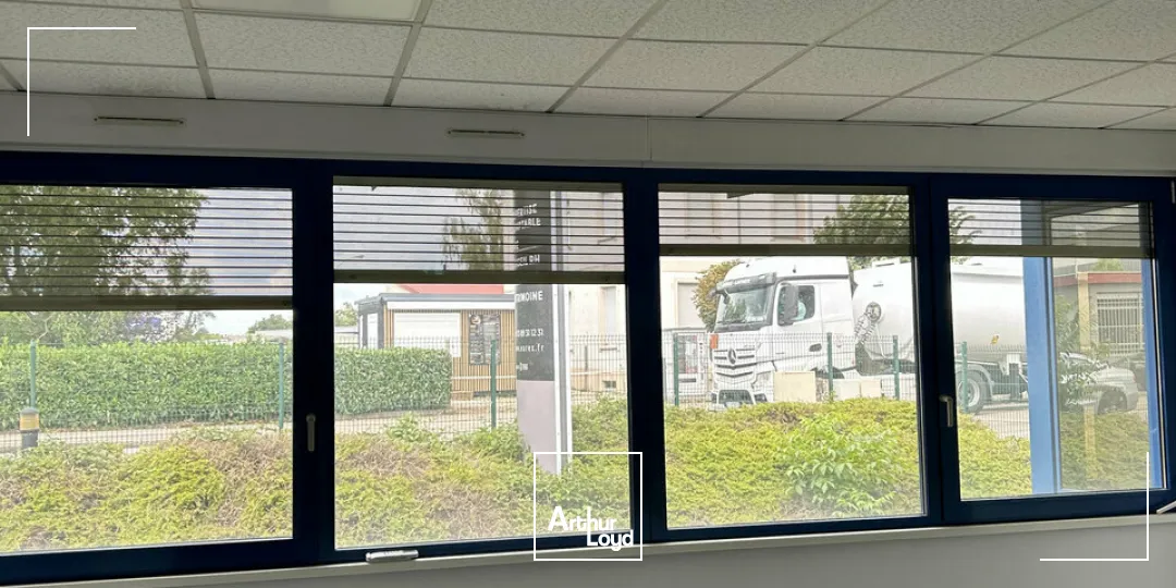 BUREAUX à VENDRE de 786 m²