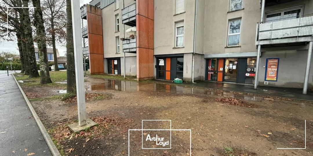 Local commercial/Bureaux  174 m² accessibles PMR  Brive-la-Gaillarde