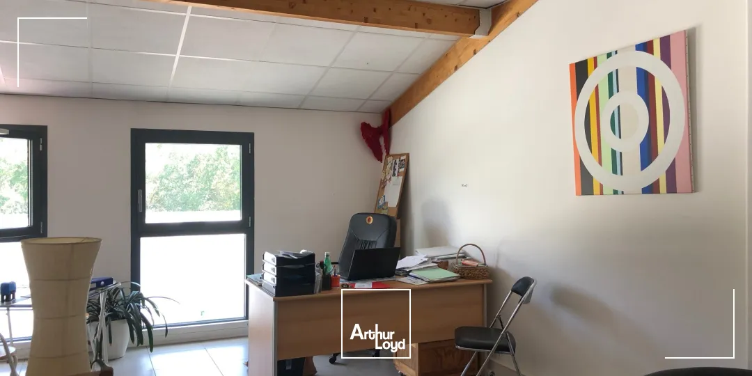 PETITE SURFACE DE BUREAUX À VENDRE À L'EST D'AIX