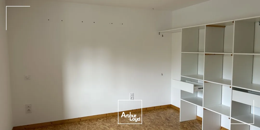 A LOUER - 191 M2 - BUREAUX - STOCKAGE - PONTCHATEAU