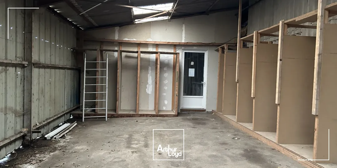 A LOUER - 191 M2 - BUREAUX - STOCKAGE - PONTCHATEAU