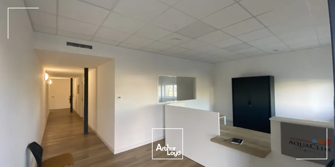 A LOUER - LOCAL D'ACTIVITE ET BUREAUX DE 3200 M² - QUEVEN