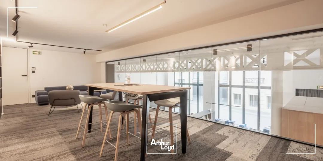 Bureaux à louer à PARIS 75008