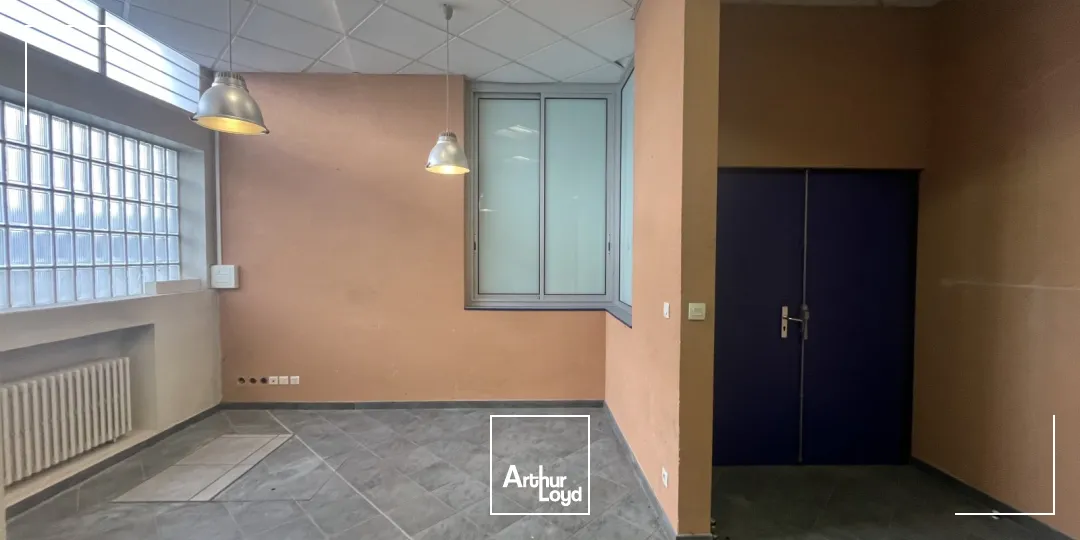 Offre de bureau rare en centre ville - A louer 160 m2 + 206 m2 en sous-sol avec parkings (quartier Faubourg Bannier - Gare - Médiathèque)