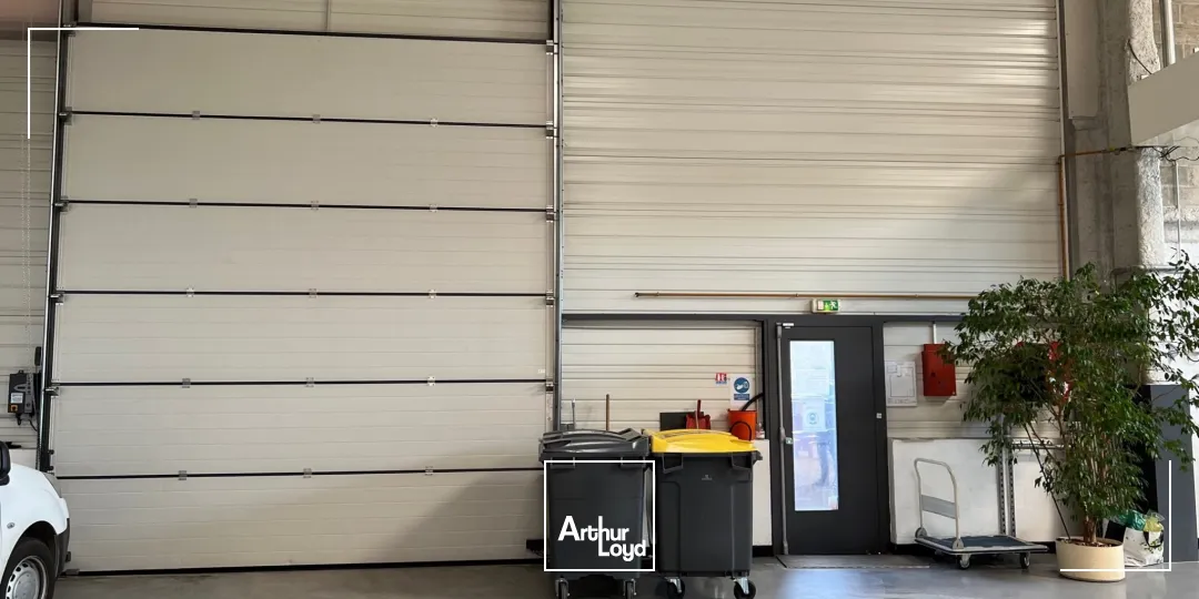 À louer en bail commercial : Atelier professionnel 470 m² - Goussainville - Proximité immédiate CDG