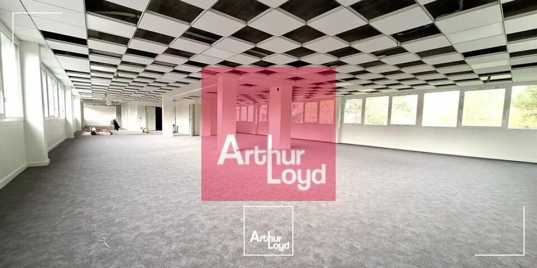 CLERMONT-FERRAND LA PARDIEU BUREAUX A LOUER 419 M² - DIVISIBLES