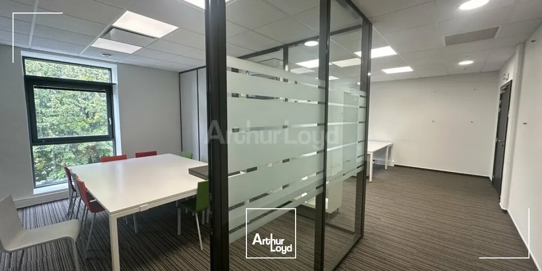 BUREAUX à LOUER de 74.4 m²