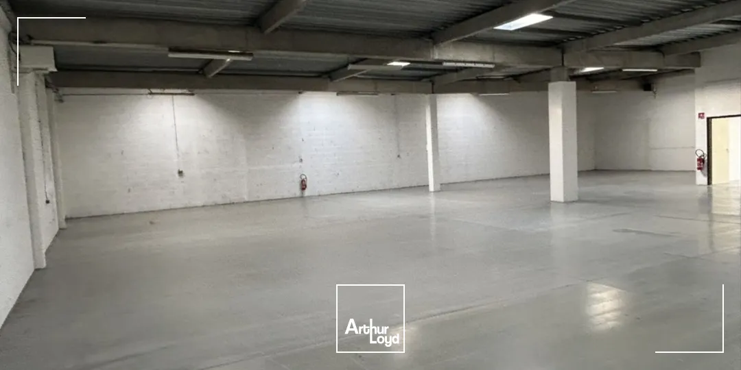 Local d'activité à louer, CRT. 