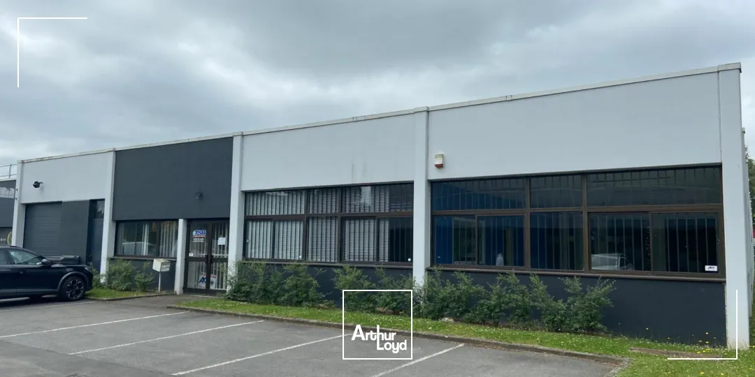 Local d'activité à louer, CRT. 