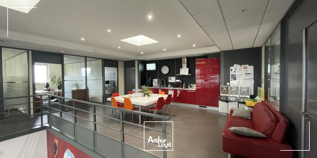 Immeuble tertiaire indépendant à louer ai CIT de Roncq