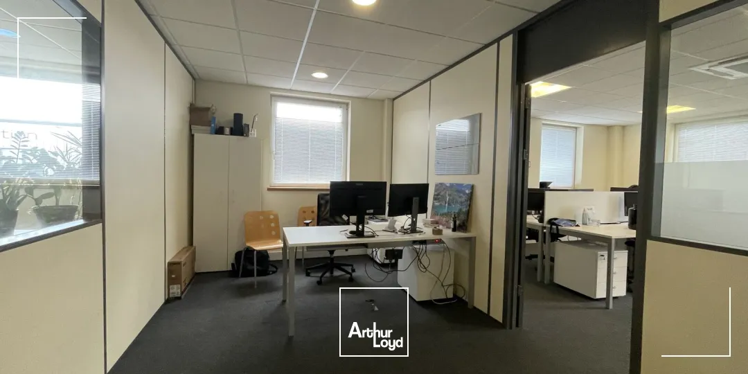 Immeuble tertiaire indépendant à louer ai CIT de Roncq