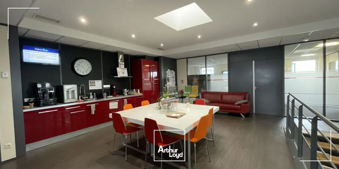 Immeuble tertiaire indépendant à louer ai CIT de Roncq