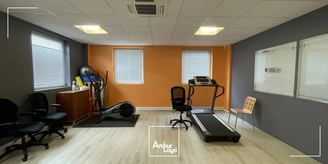 Immeuble tertiaire indépendant à louer ai CIT de Roncq