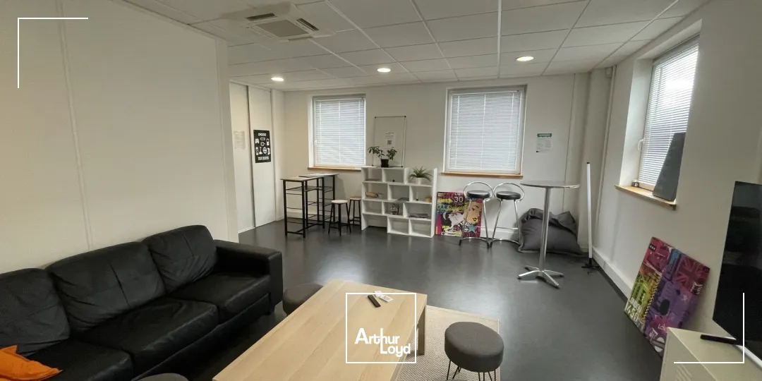 Immeuble tertiaire indépendant à louer ai CIT de Roncq