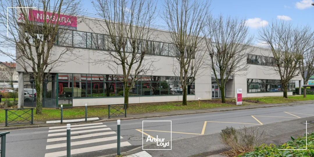 Parc Nanterre-Seine - Bureaux et activité à louer à proximité du RER A - Nombreux services sur site