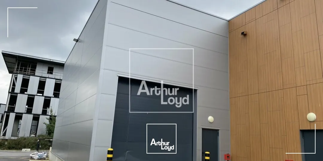 GRIGNY LOCAUX NEUFS A LOUER