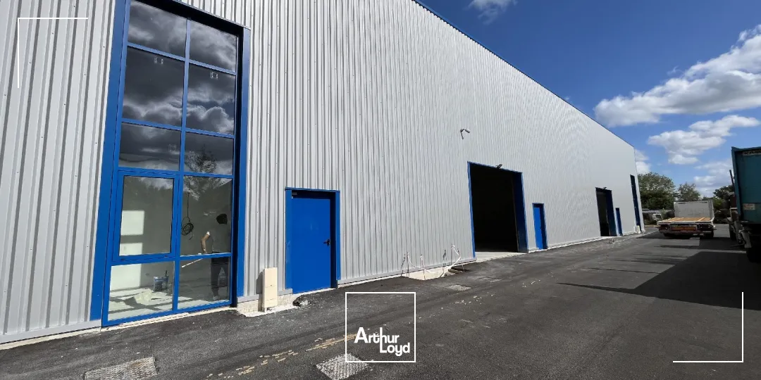 A LOUER LOCAUX D'ACTIVITÉ DE 285 M2 ERCUIS