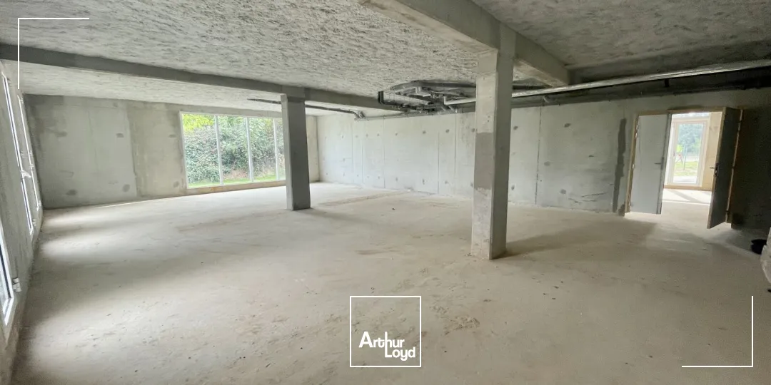 Locaux commerciaux à vendre à FRANQUEVILLE SAINT PIERRE 76520