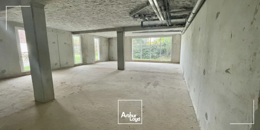 Locaux commerciaux à vendre à FRANQUEVILLE SAINT PIERRE 76520