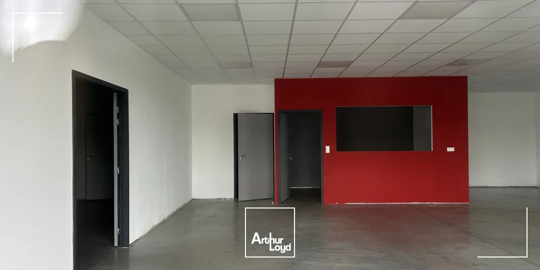 LIBOURNE - ZA LES DAGUEYS - À louer locaux commerciaux de 189 m²